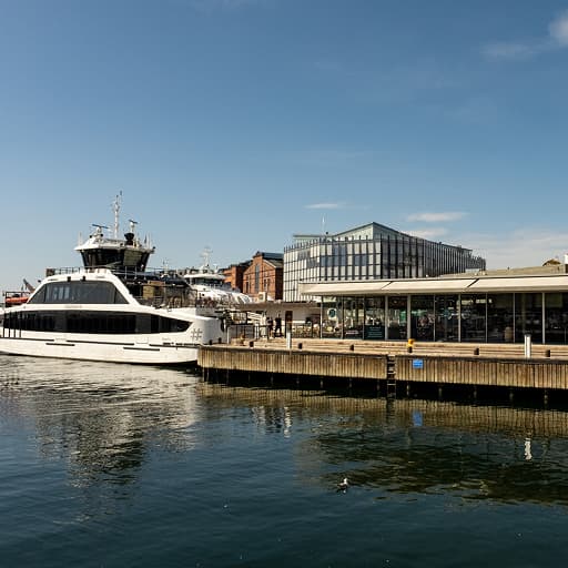 Salida y vuelta al muelle Rådhusbrygge 4 en Aker Brygge